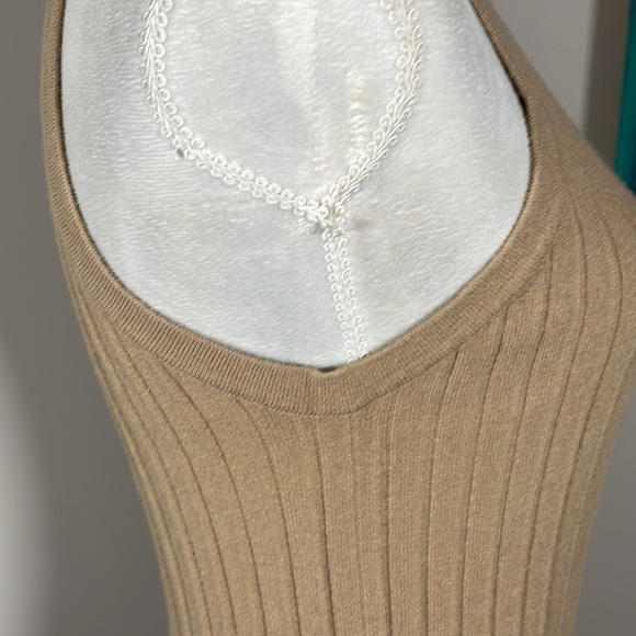 🤩3 for $30 Bundle Deal🤩
Forever 21 halter ribbed woven sweater dress - Picture 4 of 7